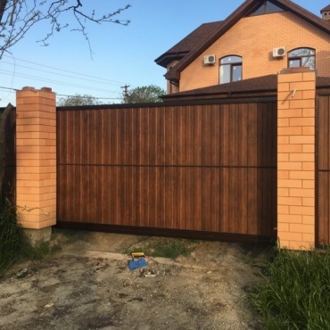Для дома откатные ворота механические 2250x1750